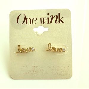 word earrings - love (gold color)